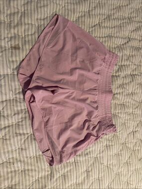 Lululemon Hotty Hot short. 4 in